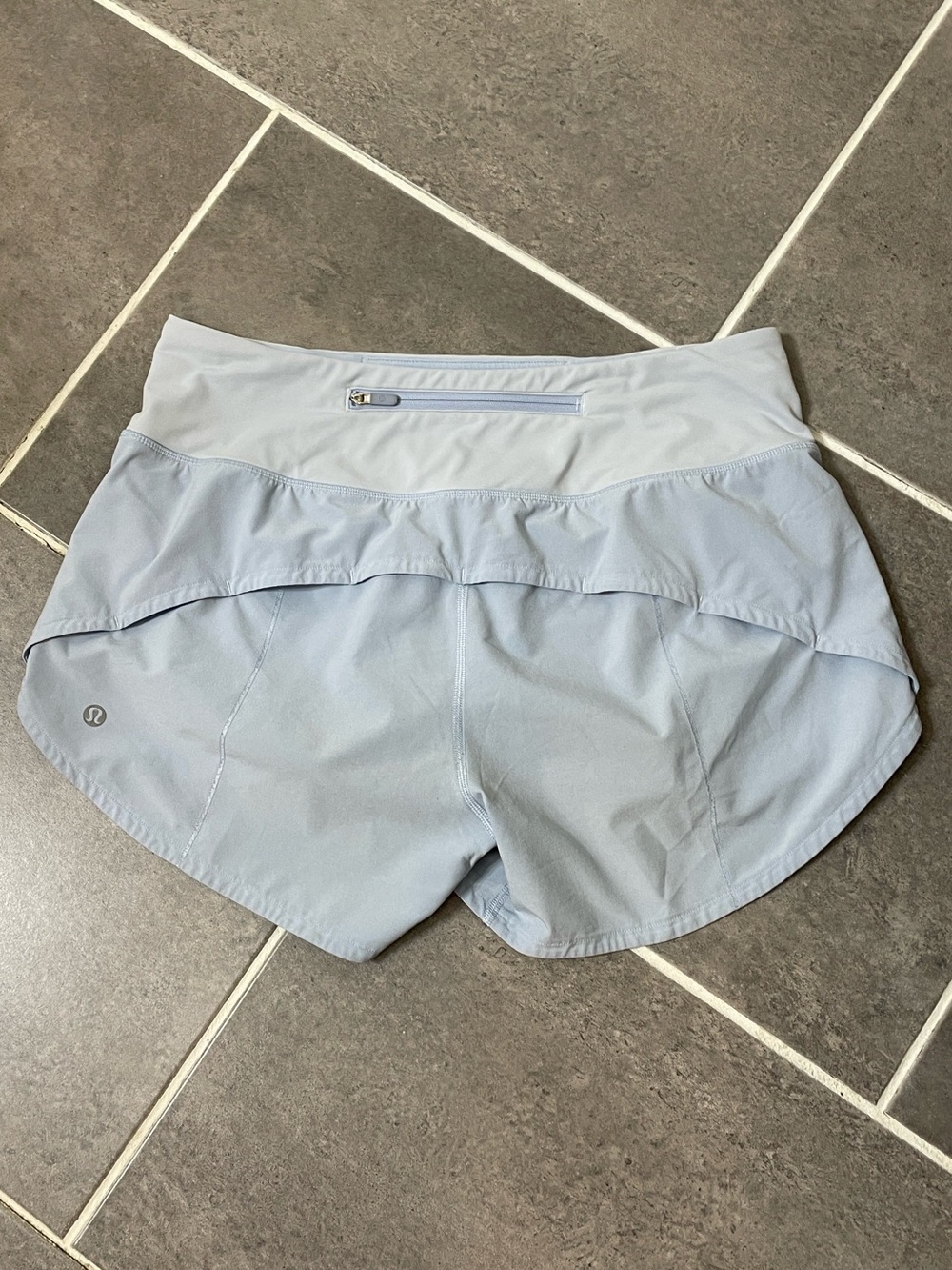 Lululemon Speed Up Short Long *4" size 6 - Picture 2 of 8